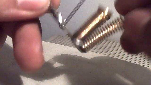 Piezo Electro Test 1: "El Resortitos" смотреть онлайн