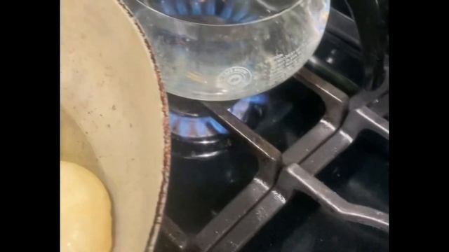 How to make Jamaican 🇯🇲breakfast fry dumpling fry plantain saltfish & milo tea смотреть онлайн