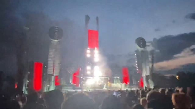 Rammstein (live) - Links 2-3-4 - 2022 Montreal смотреть онлайн