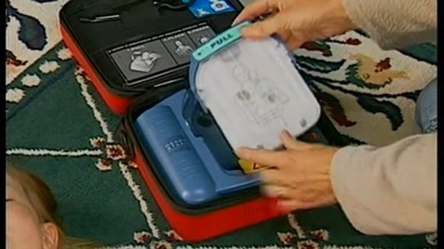 Philips HeartStart HS1 Defibrillator смотреть онлайн