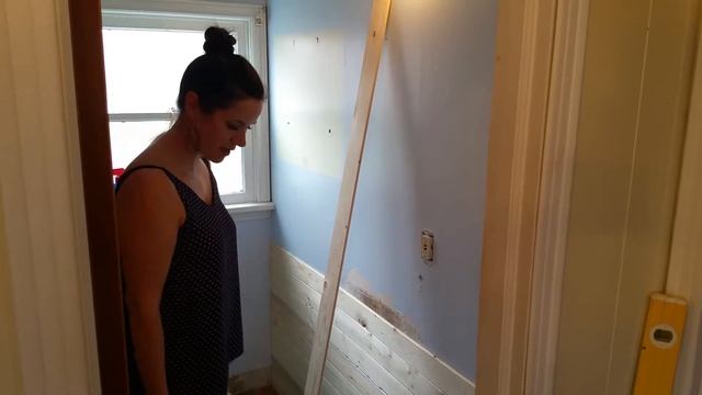 DIY Barn Wood Wall...Drift Wood Inspired Step 1 смотреть онлайн
