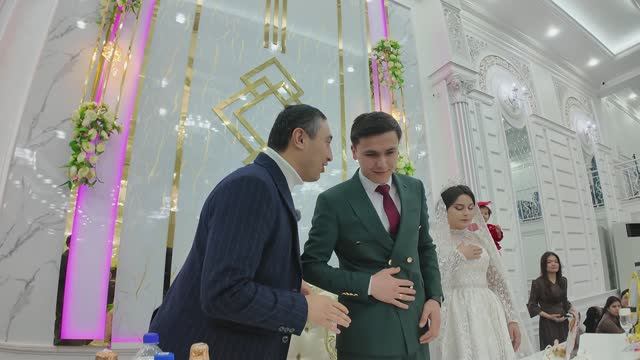 ЯНГИАРИҚДАГИ ТЎЙ! смотреть онлайн