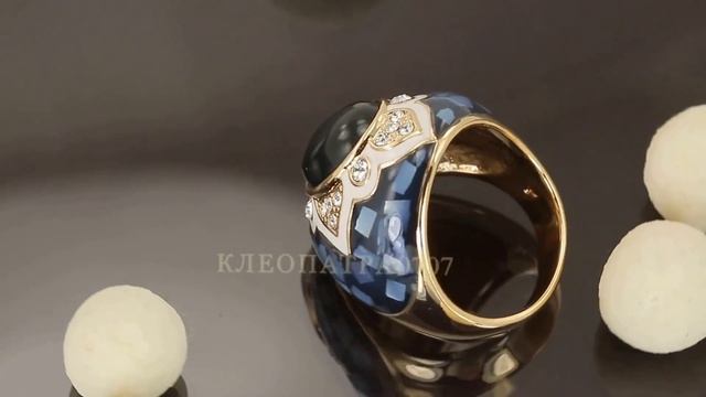 Видное кольцо с фианитами, покрытое золотом смотреть онлайн