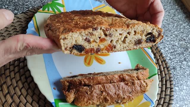 Без муки и без сахара: кекс на овсяных хлопьях смотреть онлайн