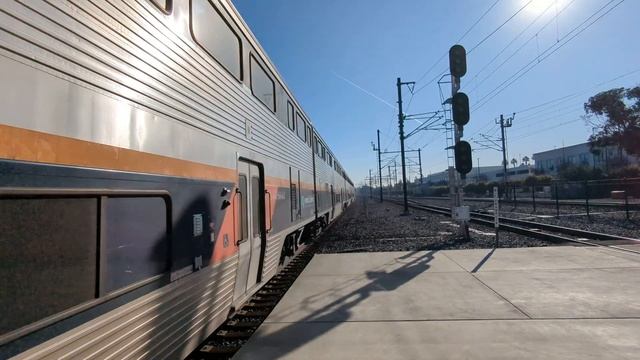 Amtrak Capital Corridor 728 leads by CDTX 8306 at Santa Clara Station 12/16/2023 #railfans смотреть онлайн