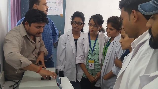 Demonstration of Spectrophotometer by Keshav Shukla to MSc final Botany students смотреть онлайн