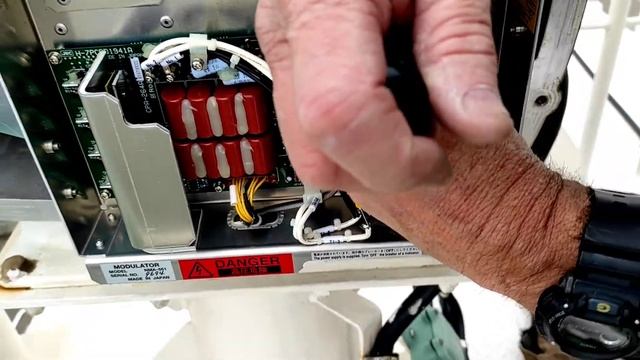 Mengganti Magnetron Radar смотреть онлайн