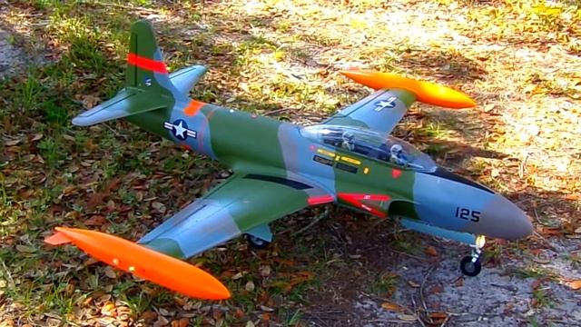 T-33 De Germ-manized , custom paint added tan on wings and fuselage 8 lights 3 static 5 Flashing смотреть онлайн
