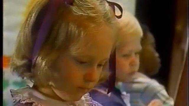 Dolly Parton & Willie Nelson - Everything's Beautiful (In It's Own Way) смотреть онлайн