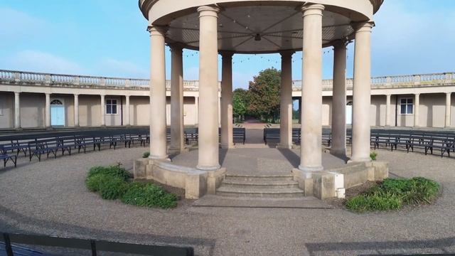 Aerial footage over Eaton Park Norwich. Anafi 4K Drone. смотреть онлайн