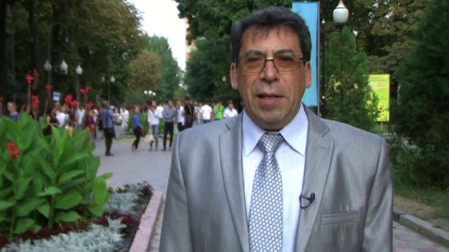 Викладач НТУ "ХПІ" Леонід Любчик вітає всіх з Днем знань смотреть онлайн