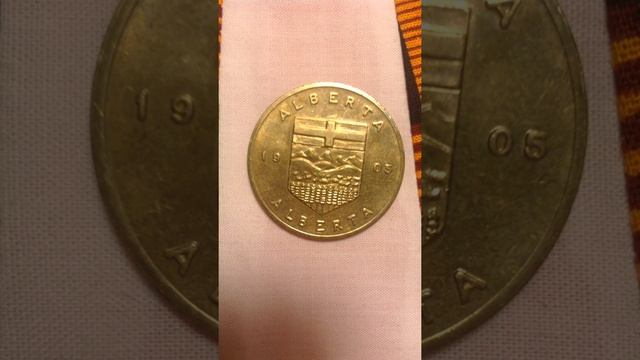Alberta Canada wild rose medal 1905 issued by Gasoline Company 1967 worth $15 US dollar смотреть онлайн