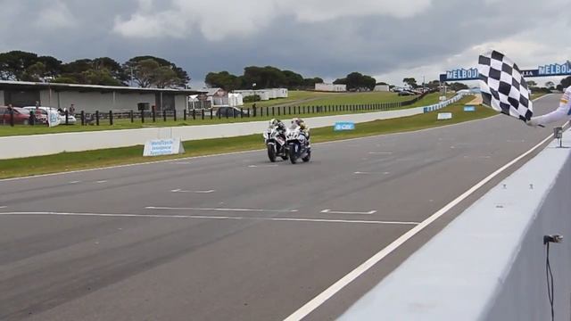 ASBK 2013 Rd7 Superbikes Race 1 - Maxwell wraps up the championship! смотреть онлайн