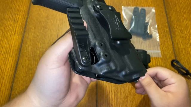 Werkz M6 Glock 19 Gen 5 Holster W/ Olight Baldr Mini смотреть онлайн
