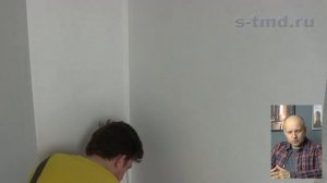 Как клеить флизелиновые обои в углу встык или внахлёст?