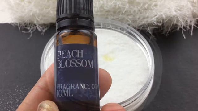 DIY Beauty - Peaches and Cream Sugar Scrub - The Luscious Bar смотреть онлайн