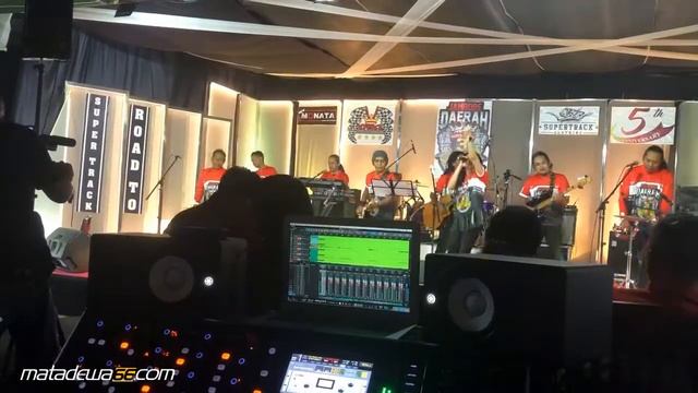 NEW MONATA FEAT DEVIANA SAVARA - LDR (LAYANG DUNGO RESTU) смотреть онлайн