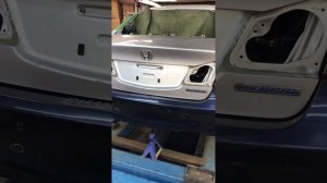 Honda civic. Замена заднего крыла и панели.