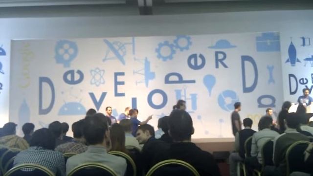 GDD 2010, зал Эйнштейн, в ожидании финальной части смотреть онлайн