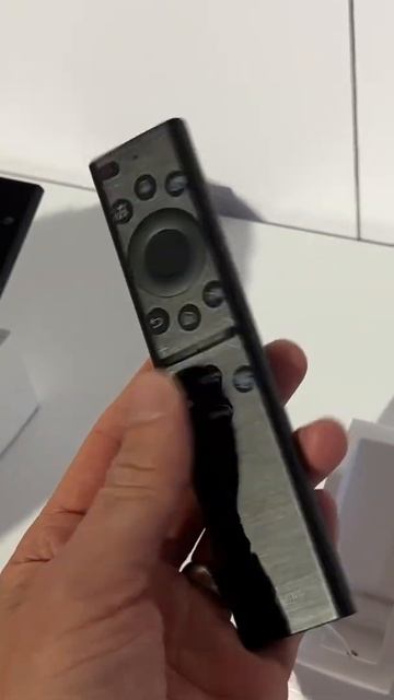 Samsung Eco Remote charges off WiFi radio waves смотреть онлайн