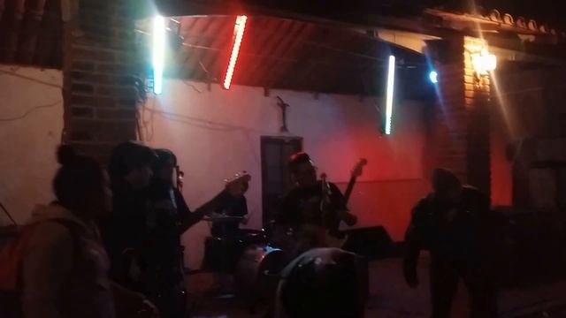 Distorsion alcoholica (No voy a Cambiar en Vivo) смотреть онлайн