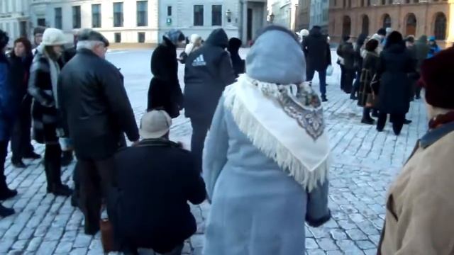на Домской площади праздник Холмса 28 1 2012 смотреть онлайн