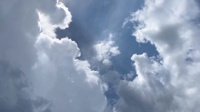 Танцующий луч в небе. смотреть онлайн