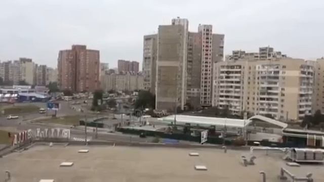 Конфликт возле АЗС на ул. Ревуцкого в Киеве: снова в сборе полиция и титушки смотреть онлайн