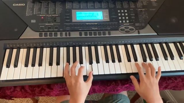 Blake plays the piano/ baby elephant walk by Henry Mancini смотреть онлайн