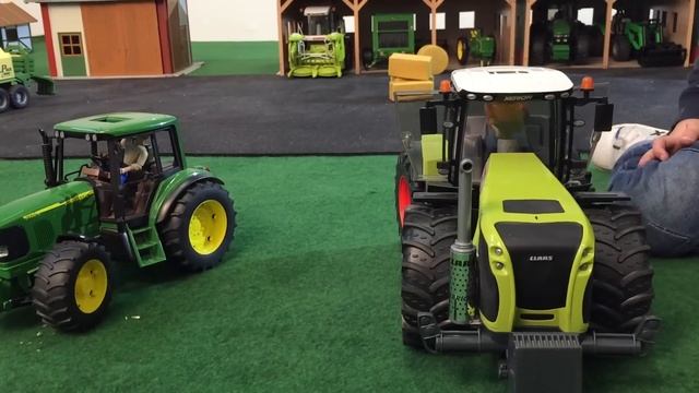 BRUDER TRACTOR TOY for CHILDREN 🚜 bruder CLAAS Xerion 5000 v bruder JOHN DEERE 6920 смотреть онлайн