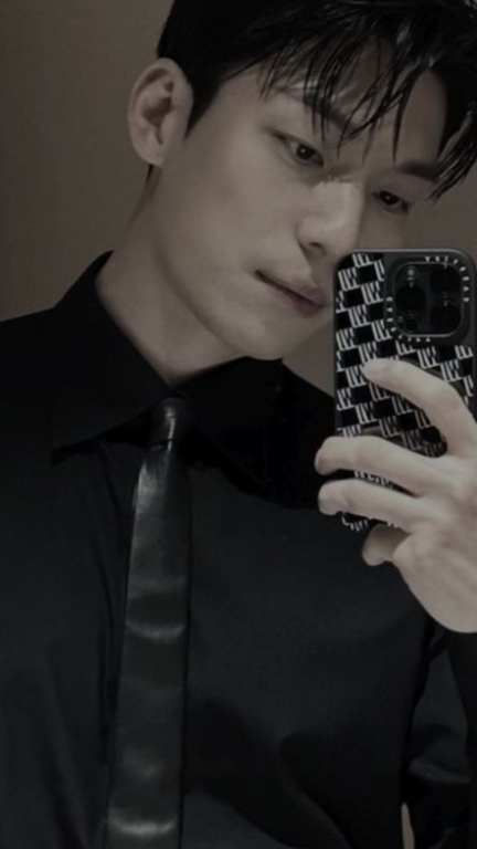 Wi Ha-joon Edit love смотреть онлайн