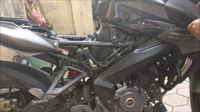 2017 Pulsar 200NS | Hazard light installation | DIY | Hindi смотреть онлайн