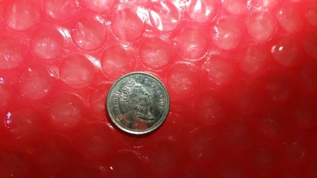1996 10 Cent Coin from Canada смотреть онлайн