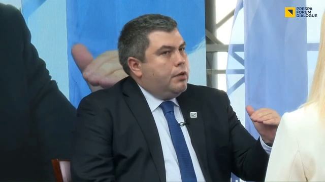Гир тврди дека нема можност за подобар договор смотреть онлайн