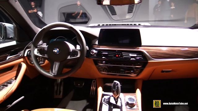 2018 BMW 530e iPerformance - Exterior and Interior Walkaround - 2018 New York Auto Show смотреть онлайн