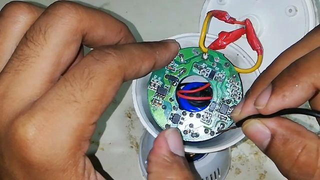 AC DC Inverter Bulb IC Repair //AC DC Led Bulb IC Repairing // Inverter Bulb IC Fault Repair (Hindi смотреть онлайн