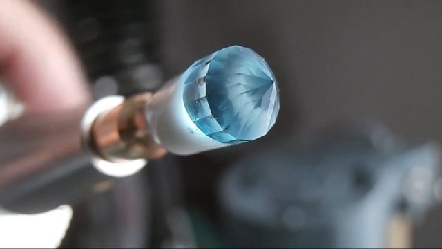 How to cut gemstones - Topaz In Brilliant Blue смотреть онлайн