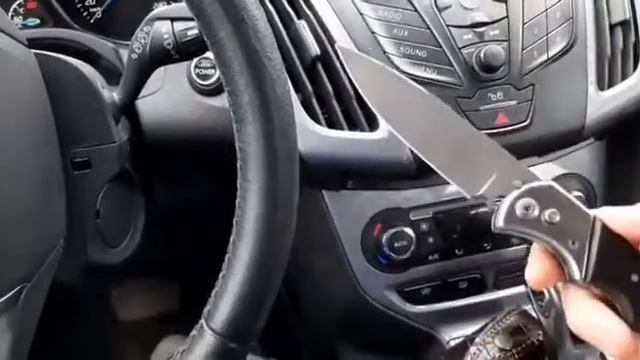 Это же самый крутой и популярный выкидной нож! Это нож ястреб!!!! Шикардос! Смотреть всем! Улет! смотреть онлайн