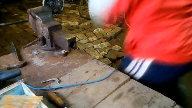 Розборка динаміків смотреть онлайн