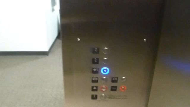 Schindler Hydraulic Elevator At UT Arlington Ransom Hall смотреть онлайн