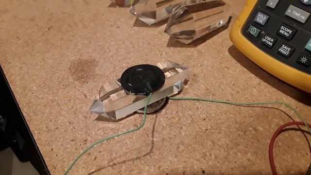 A relative test of piezoelectric output from different Vogel cut quartz crystals смотреть онлайн