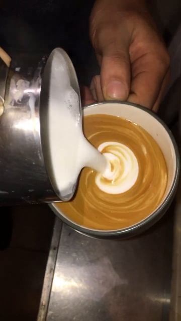 #shots #youtubeshorts #youtubevideo #shortfeed #coffeeart смотреть онлайн