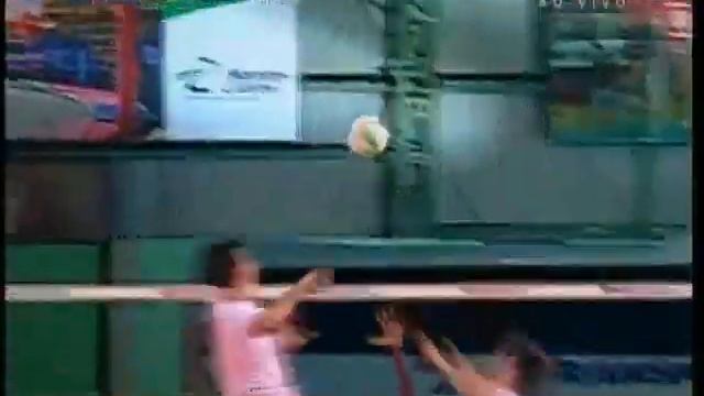 Oreol Camejo, ponteiro do Vôlei Futuro - Ataques e bloqueios смотреть онлайн