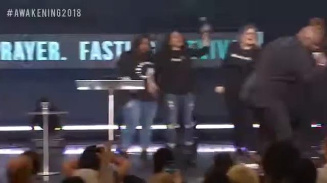 Tasha Cobbs Leonard ft. Pr. John Gray - Im Getting Ready - Fill me up - Put a Praise on it ...live смотреть онлайн