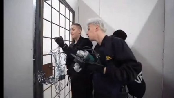 Влад А4 ограбил банк