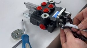 Установка джойстика на Шс на корпус гидрораспределитель Р40