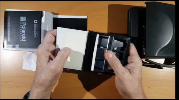 POLAROID SPECTRA AF INSTANT FILM CAMERA