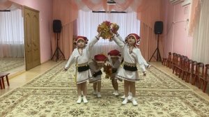 Мордовский танец "Эрзянь мастор"