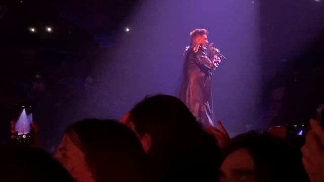 Queen with Adam Lambert - The Show Must Go On @ Wizink Center, Madrid 06/07/2022 смотреть онлайн