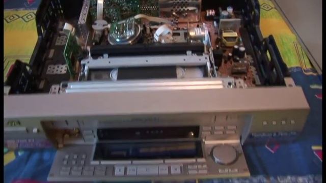 JVC HR-S9700EU смотреть онлайн